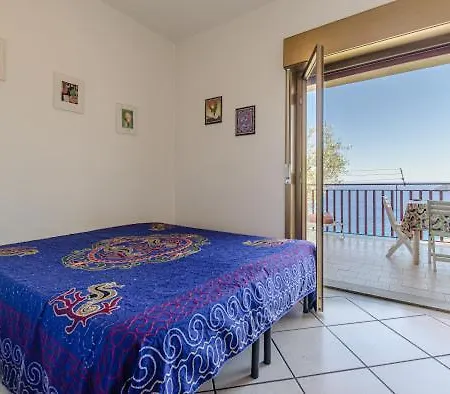 Apartment Casa Vacanze Donna Oxana *