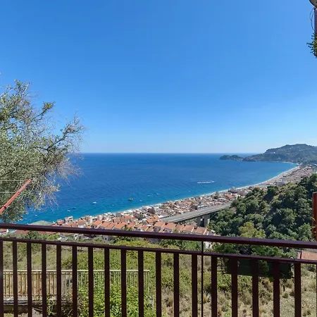Casa Vacanze Donna Oxana Apartment Letojanni