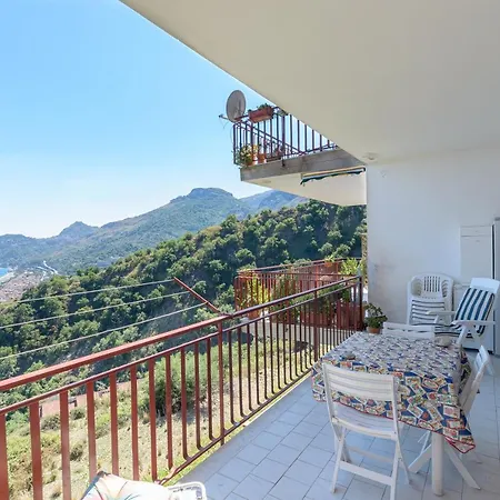 Casa Vacanze Donna Oxana Appartamento Letojanni